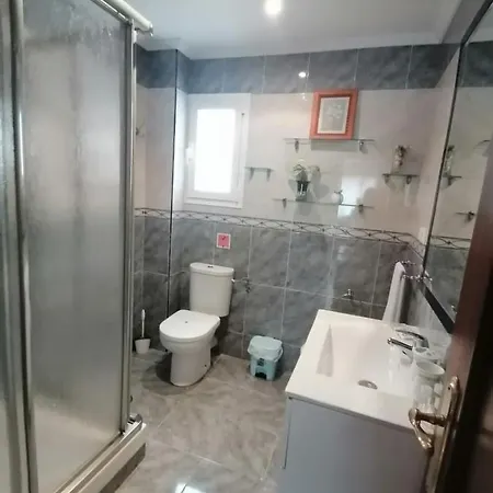 Keka En Playa La Victoria Con Ascensor Grupo Ac Gestion * Cádiz